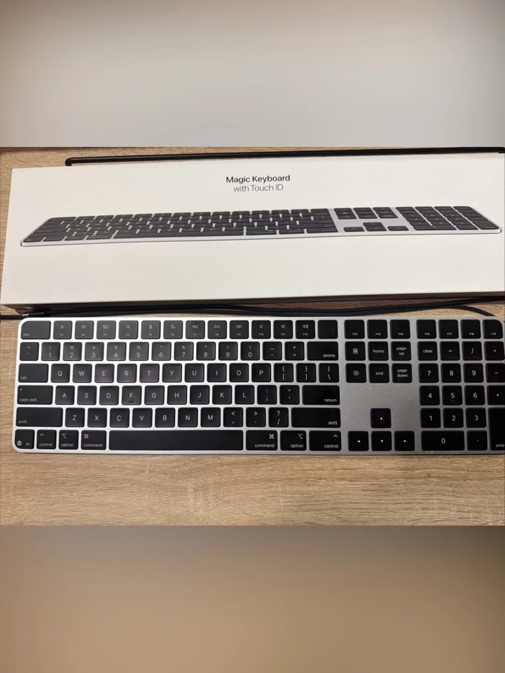 MXZK83LL/A Magic Keyboard With Touch ID And Numeric Keypad Black